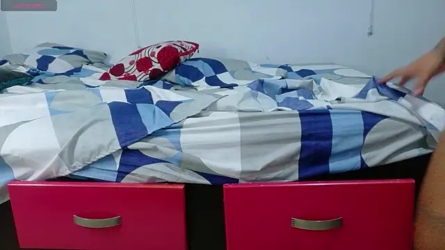 sexysofiaaa online show from March 8, 2026, 10:13 pm