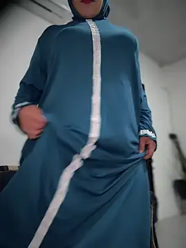 Snapshot of malikasader chatting on April 1, 2026, 3:41 am malikasader online show from April 1, 2026, 3:41 am