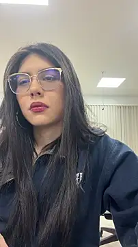 Cloebennet013 online show from May 16, 2026, 1:59 am