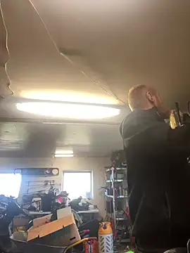 booser95 online show from April 8, 2026, 7:43 am