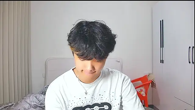 icecream-002 online show from May 26, 2026, 2:37 pm