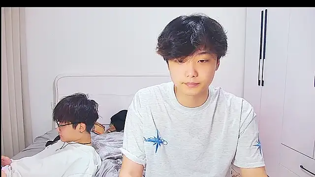icecream-002 online show from June 21, 2026, 1:06 pm