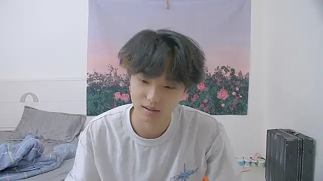 icecream-002 online show from June 16, 2026, 12:16 pm