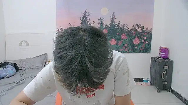 icecream-002 online show from June 9, 2026, 11:44 am