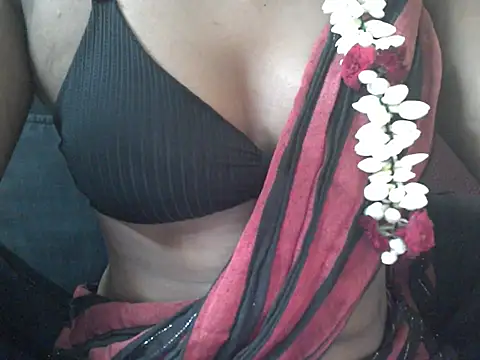 Couplehot00 online show from July 20, 2026, 12:07 pm