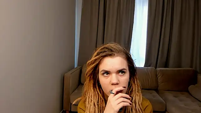 AldaCerrello online show from March 24, 2026, 11:10 am