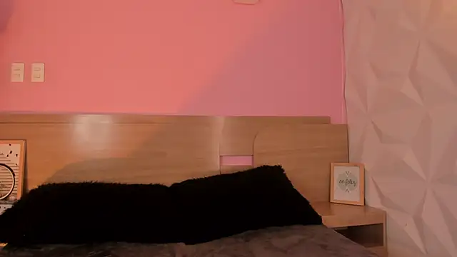 KittyVelve online show from July 1, 2026, 4:24 am