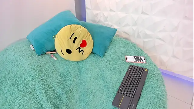 KittyVelve online show from March 12, 2026, 12:20 pm