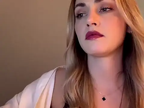 ScarlettSensitive online show from April 16, 2026, 3:24 pm