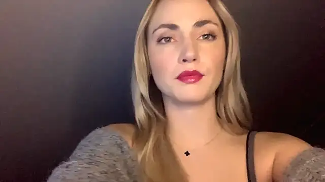 ScarlettSensitive online show from May 3, 2026, 8:12 pm