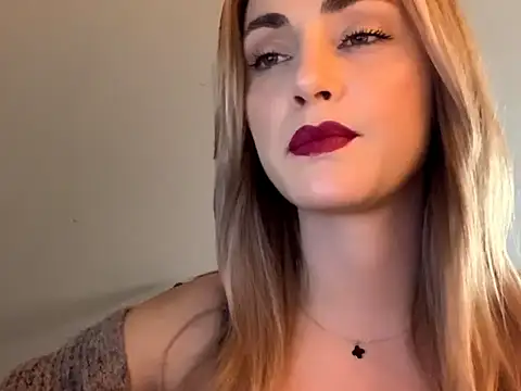 ScarlettSensitive online show from April 8, 2026, 2:07 pm