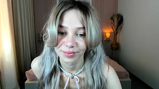 LuluAlis online show from May 2, 2026, 2:55 pm