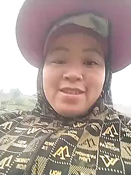 Min-in online show from April 22, 2026, 9:05 am