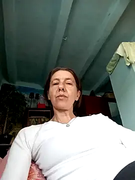Snapshot of Tania9876 chatting on May 14, 2026, 8:00 am Tania9876 online show from May 14, 2026, 8:00 am
