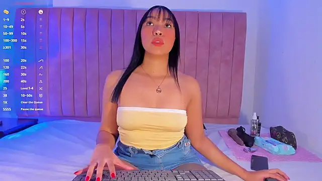 ValeriaRey  online show from March 22, 2026, 8:10 pm