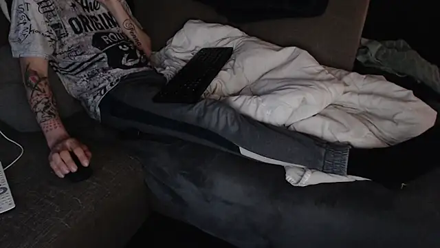 Hottehans88 online show from April 4, 2026, 6:31 am