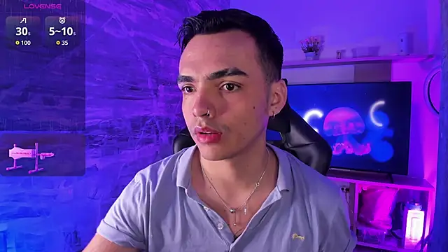 NicoKinggs  online show from March 25, 2026, 1:10 pm