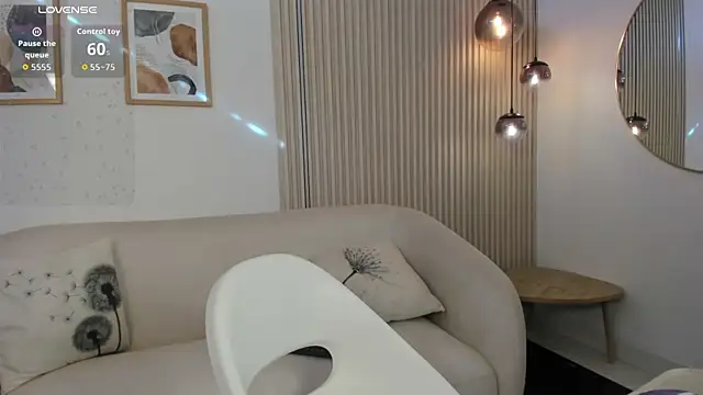 Zoey monroe online show from April 18, 2026, 12:40 pm