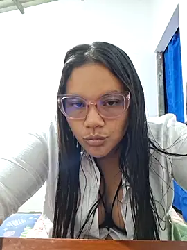 monicarokaforte online show from March 16, 2026, 3:47 am