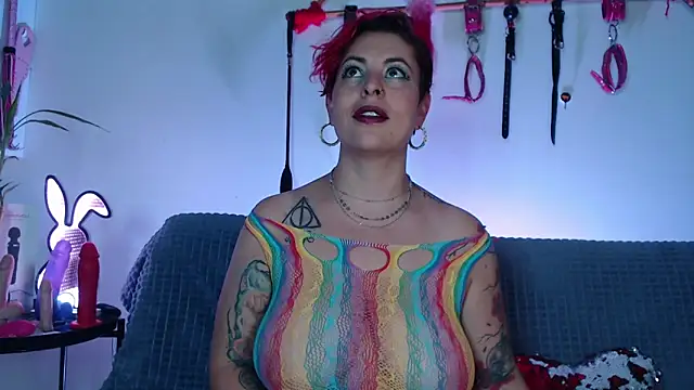 RedWidowCol online show from May 14, 2026, 10:07 pm