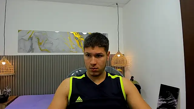 AlessandroFranco online show from July 4, 2026, 1:26 pm
