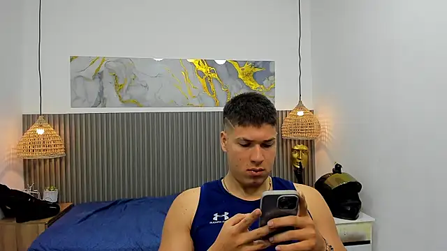 AlessandroFranco online show from July 9, 2026, 1:32 pm