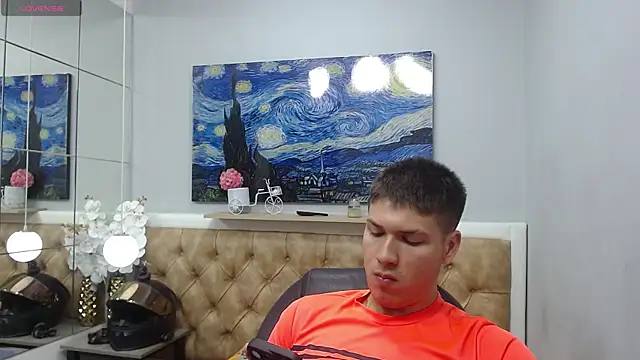 AlessandroFranco online show from May 27, 2026, 1:29 pm