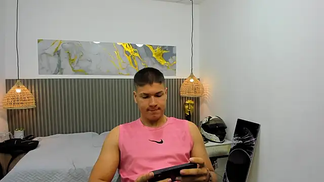 AlessandroFranco online show from June 11, 2026, 1:30 pm