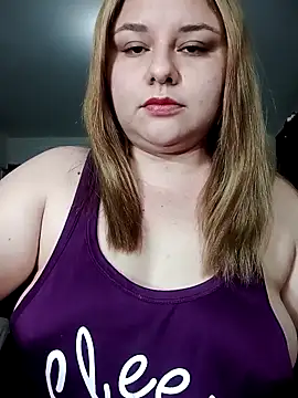 jennyyhottt online show from April 14, 2026, 6:35 pm