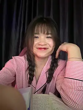 Cum-withyou online show from April 11, 2026, 7:45 am