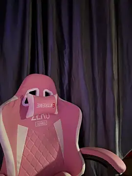 Cum-withyou online show from April 14, 2026, 7:24 am