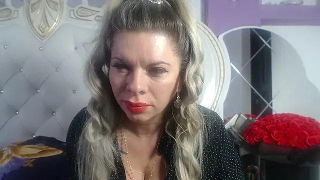 ElinaSwift online show from March 25, 2026, 10:25 am