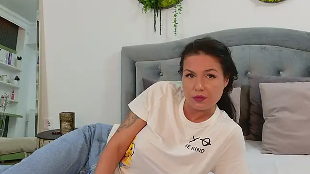 AnneRey online show from April 21, 2026, 7:26 am