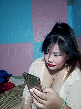 Snapshot of Irene-01 chatting on April 29, 2026, 2:32 pm Irene-01 online show from April 29, 2026, 2:32 pm
