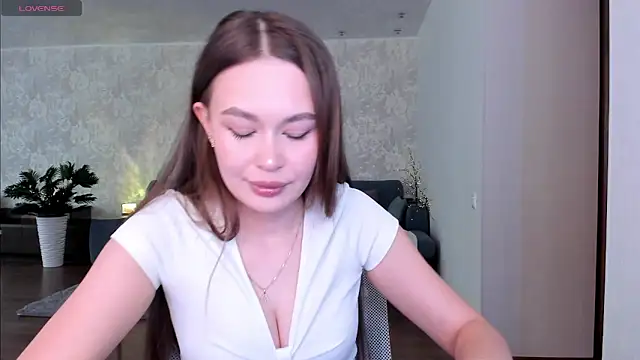 kittiangel00 online show from April 21, 2026, 12:23 pm