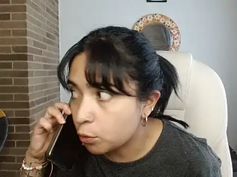 sweet-little online show from March 16, 2026, 8:44 pm