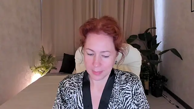 LeticiaRomano online show from May 30, 2026, 3:57 am