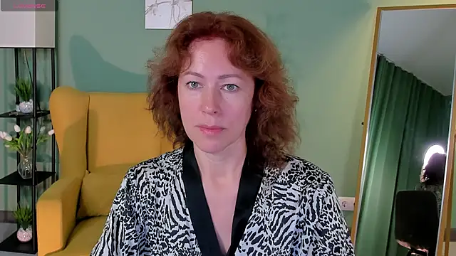 LeticiaRomano online show from June 15, 2026, 4:12 am
