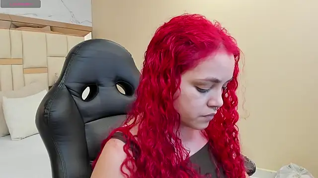 luna veega online show from June 11, 2026, 4:48 pm