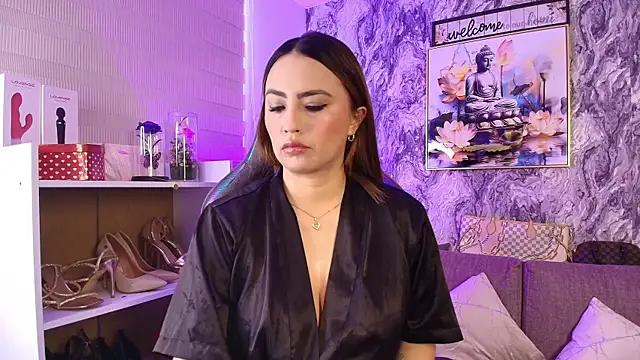 Katalina Alvarezz online show from May 5, 2026, 5:05 pm