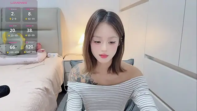 Yni77 online show from April 27, 2026, 2:48 pm