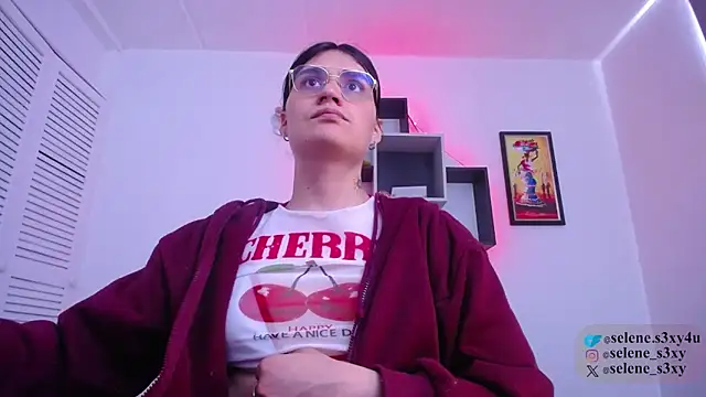 selene cutie online show from April 21, 2026, 5:08 pm