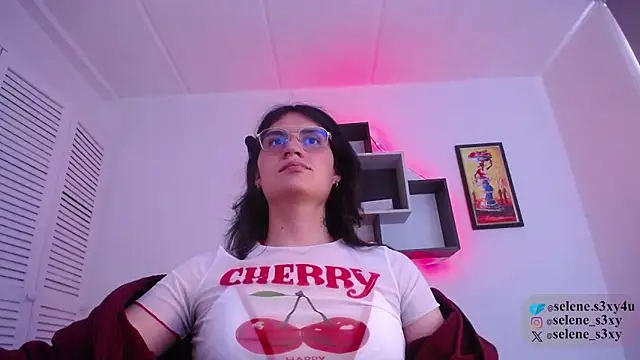 selene cutie online show from April 15, 2026, 5:06 pm