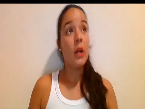 Snapshot of KyongCrumbliss chatting on March 16, 2026, 10:34 pm KyongCrumbliss online show from March 16, 2026, 10:34 pm