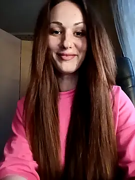 LunaCrystall online show from April 2, 2026, 4:13 pm