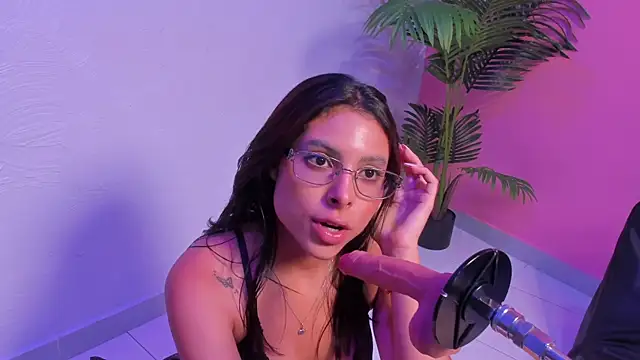 Snapshot of Lia_owenss chatting on May 27, 2026, 1:57 am Lia owenss online show from May 27, 2026, 1:57 am