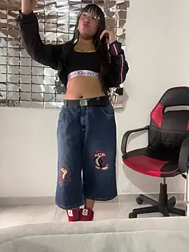 Danni teen online show from March 16, 2026, 1:37 pm