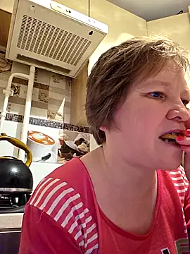  LOLA-LOLA  online show from March 28, 2026, 7:04 pm