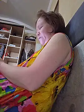  LOLA-LOLA  online show from June 20, 2026, 12:21 pm