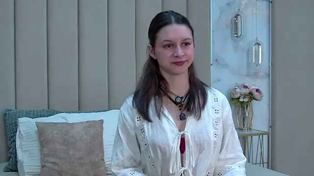 KatePratt online show from April 16, 2026, 3:51 am